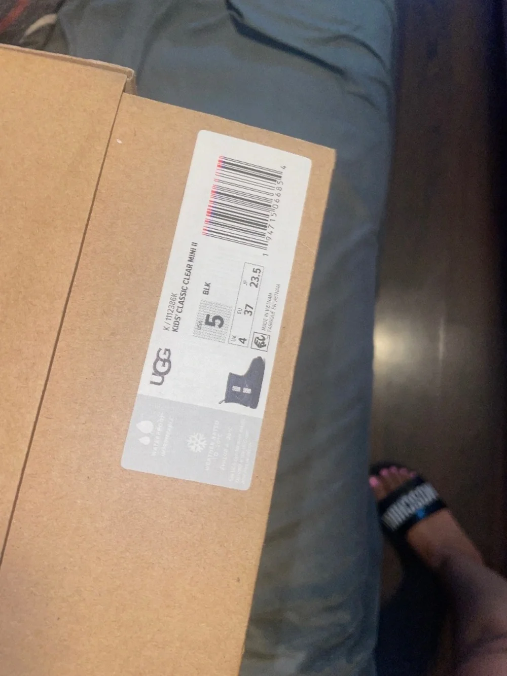 Uggs Kids classic mini size 5